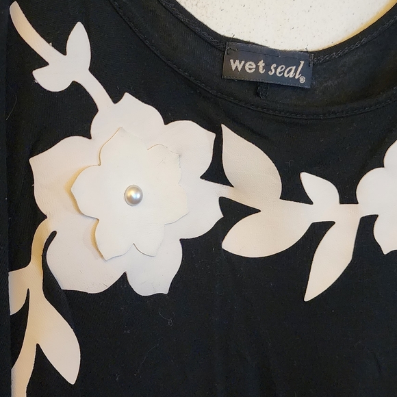 Black Tank with white flowers - Picture 2 of 3